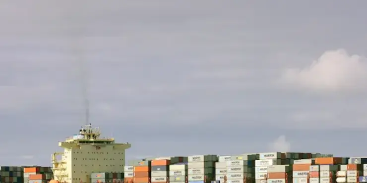 Shipping Carbon Footprint: What 28 Days at Sea Taught Me About Ocean Freight Emissions