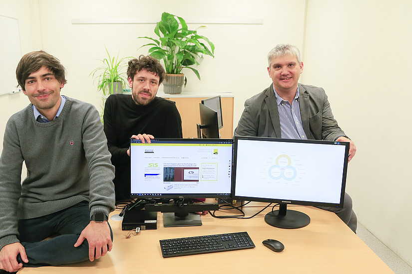 Part of the project team: Rupert Baumgartner (r.), Head of the Christian Doppler Laboratory for Sustainable Product Management enabling a Circular Economy, with Josef Schoeggl (post-doc) and Lukas Stumpf (PhD) (f.l.). Photo credit: University of Graz/Tzivanopoulos