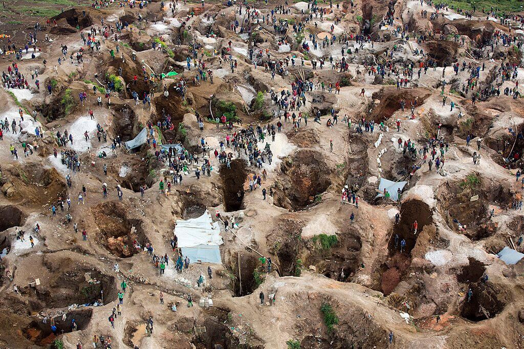 Luwowo coltan mine near Rubaya, North Kivu – validated conflict-free under CIRGL-RDC. Coltan is a key conflict mineral (source of tantalum) used in electronics, relevant for conflict minerals compliance and responsible sourcing programs.